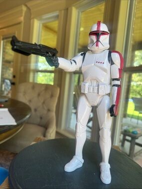 Star Wars Clone Captain Trooper with blaster